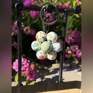 Floral Garden Flower Keychain 🌼